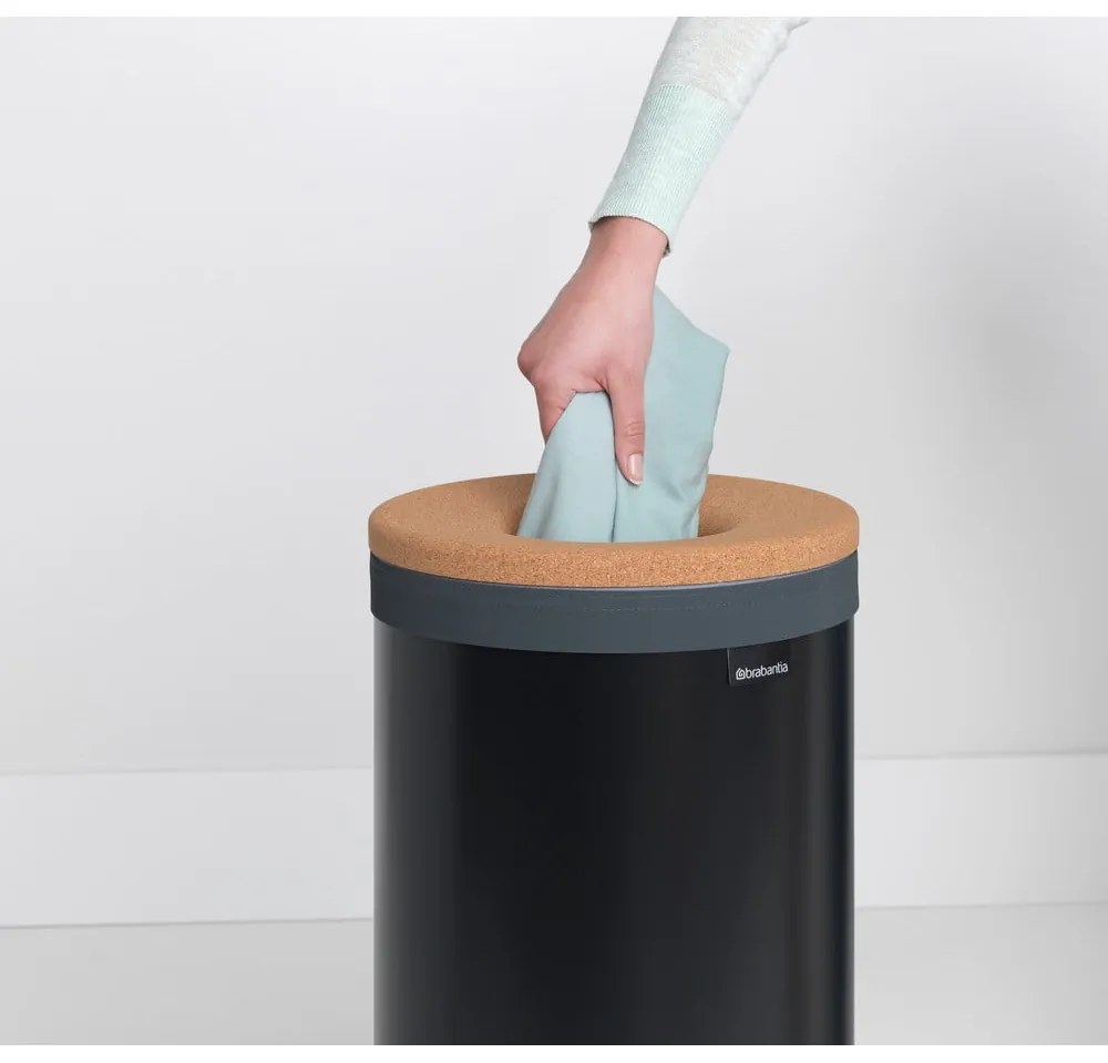 Cesto portabiancheria in metallo nero opaco 35 L - Brabantia