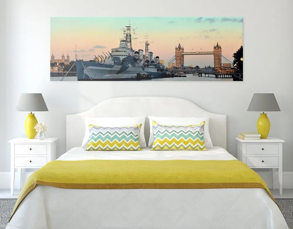 Stampa su tela – Splendida barca sul fiume Tamigi a Londra