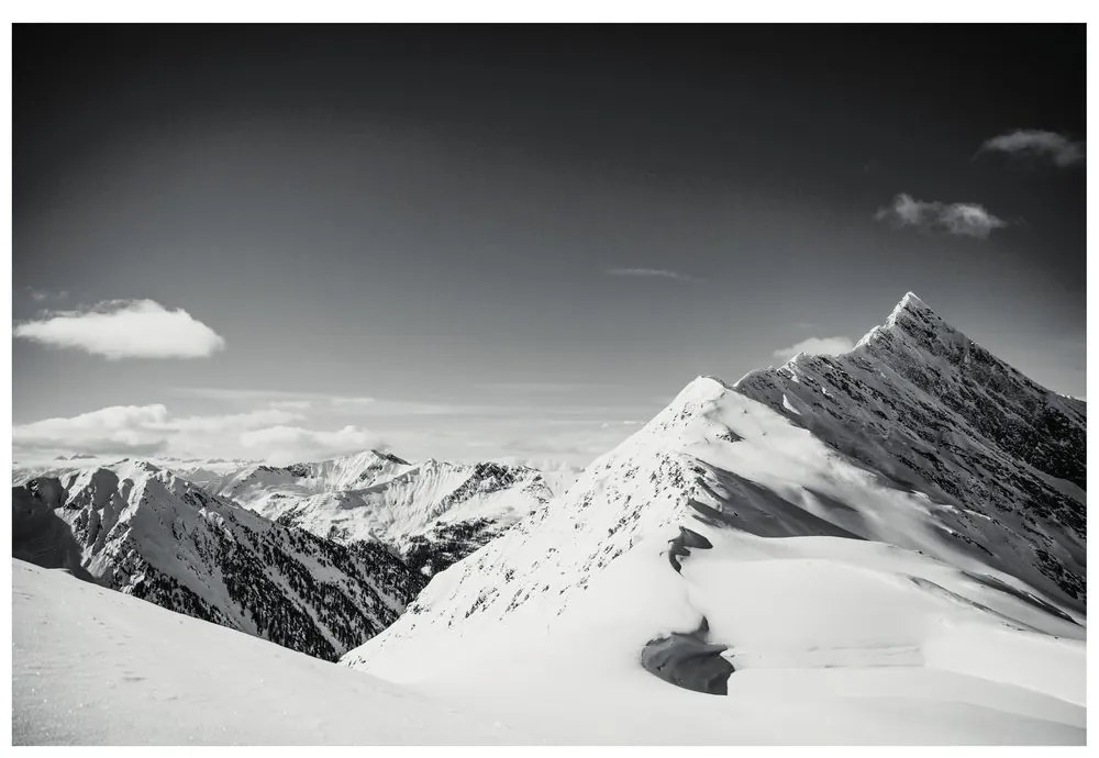 Carta da parati – Montagne innevate in bianco e nero