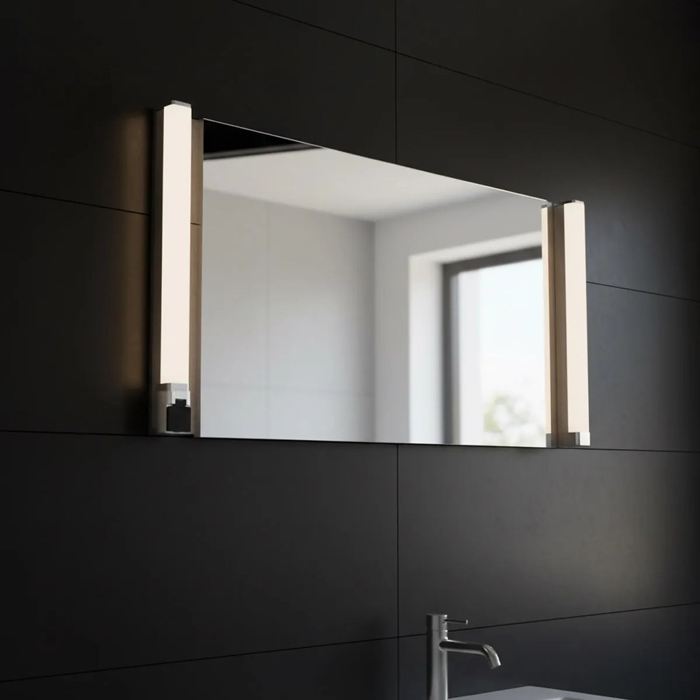 Lampada LED da Specchio 15W 66cm Cromata IP54 con Presa e Interruttore Colore Bianco Naturale 4.000K