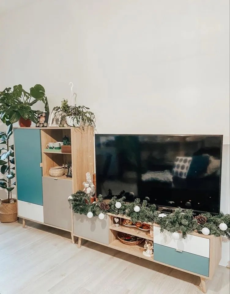 Madia alta stile nordico, finitura petrolio, grigio, bianco e quercia
