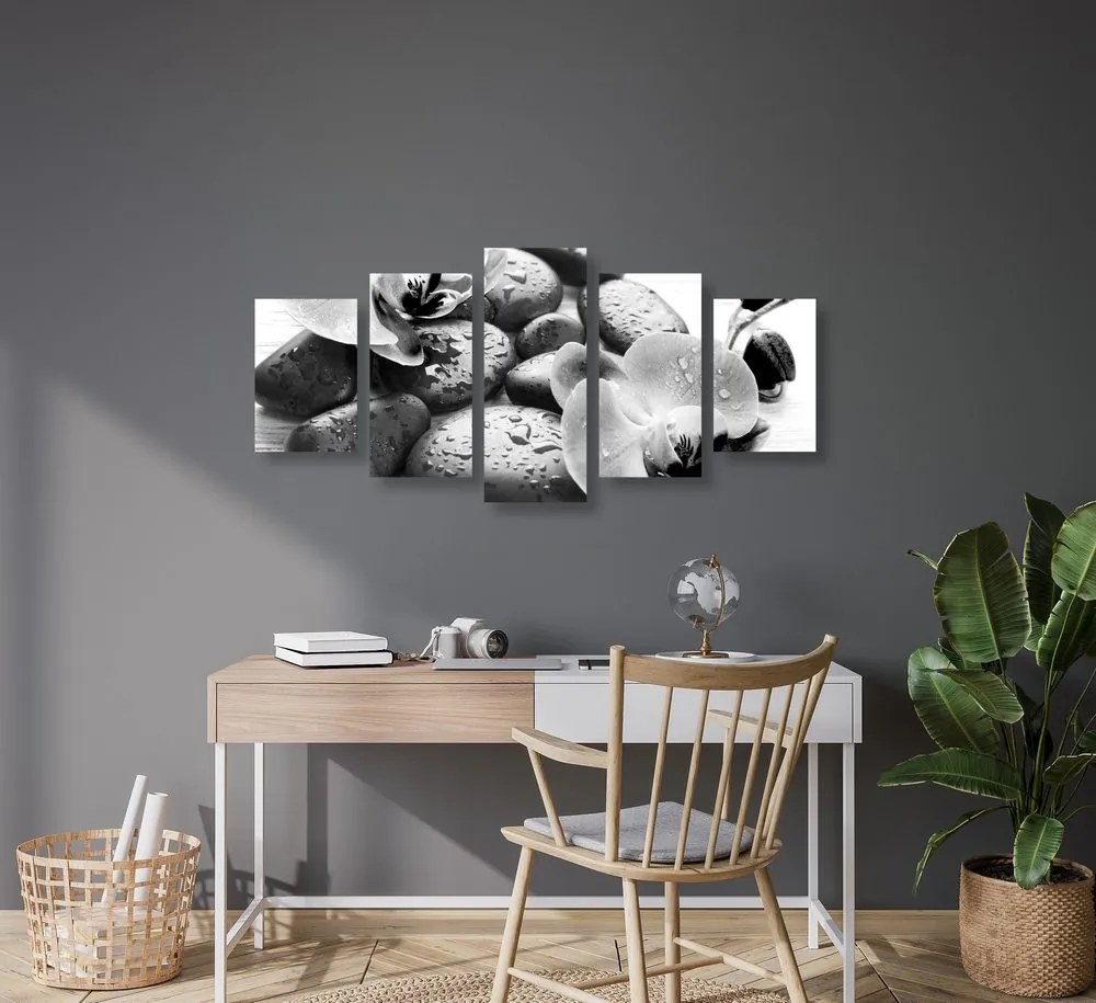 Quadri 5 pezzi – Bellissima armonia di pietre e orchidea in bianco e nero