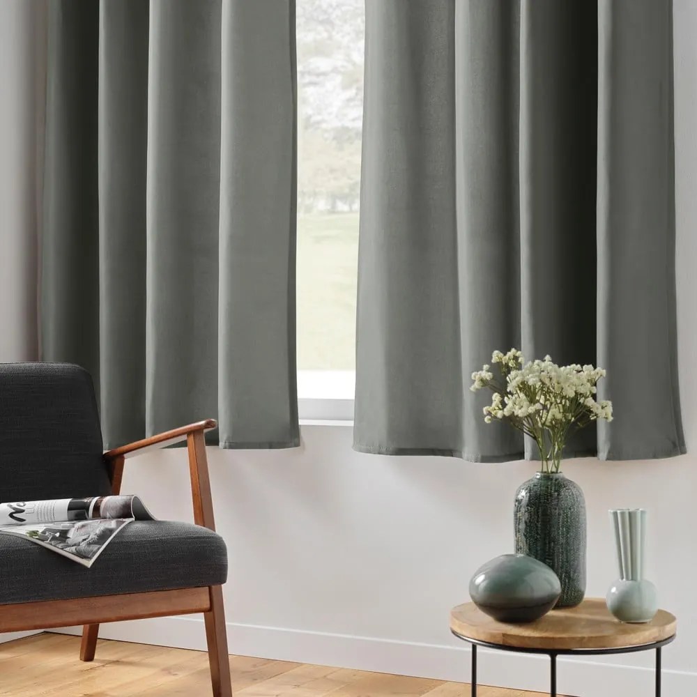 Tenda termoisolante grigia in microfibra 135x180 cm Micropolar – douceur d'intérieur