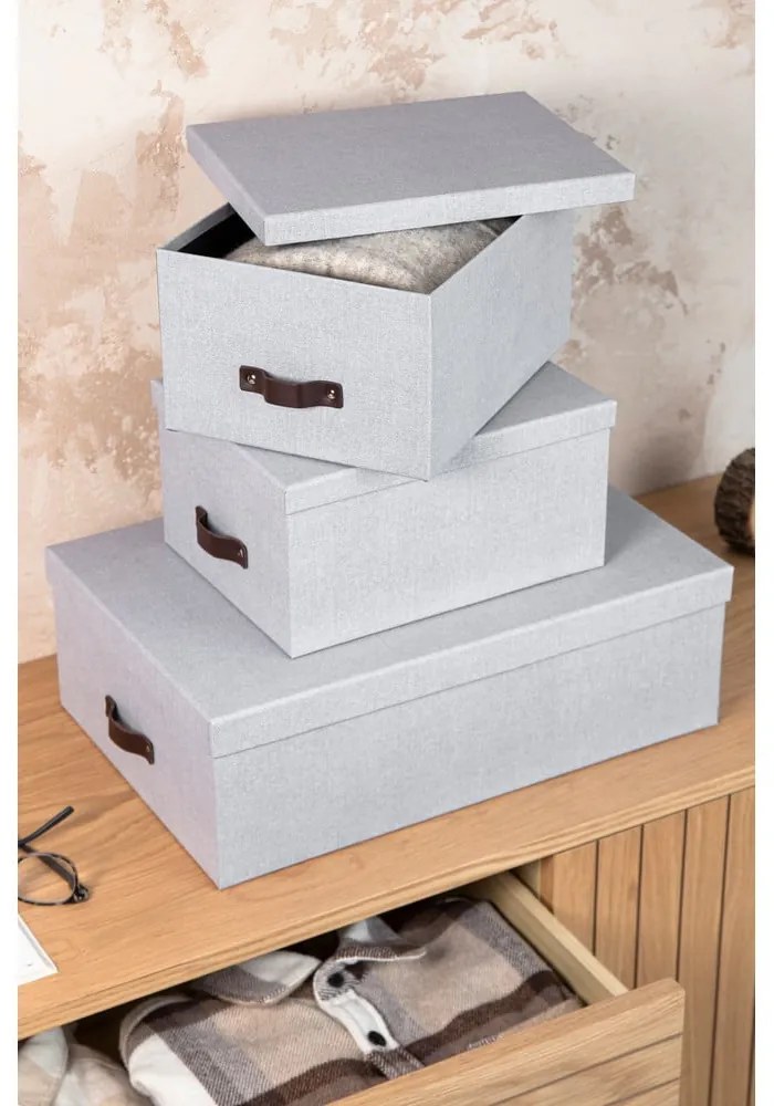 Scatole di cartone grigio chiaro con coperchio in set da 3 31x47x15 cm Inge - Bigso Box of Sweden