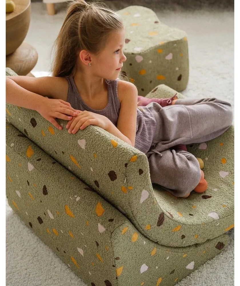 Poltrona per bambini verde con rivestimento in bouclé e ciniglia Terrazzo Moon – Wigiwama