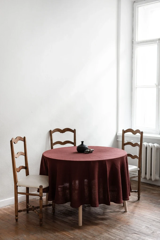 Party Essentials Tovaglia Rotonda In Plastica Resistente - Bordeaux 213 Cm - Confezione Da 3, Ideale Per Feste E Matrimoni
