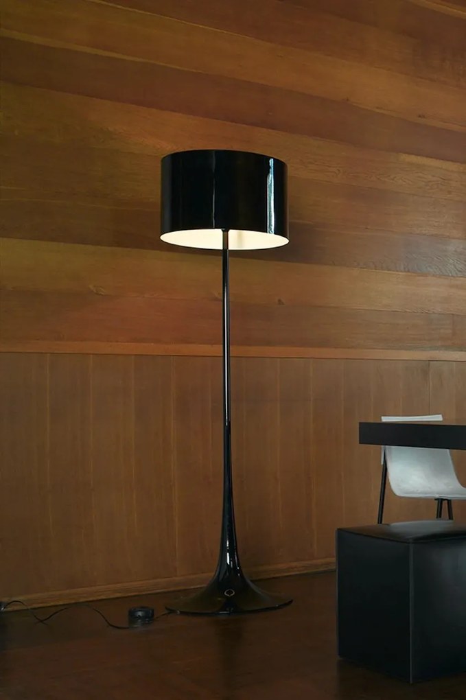 Flos Spun Light Floor Lampada H.176 cm da pavimento a luce diffusa con dimmer in metallo Nero lucido