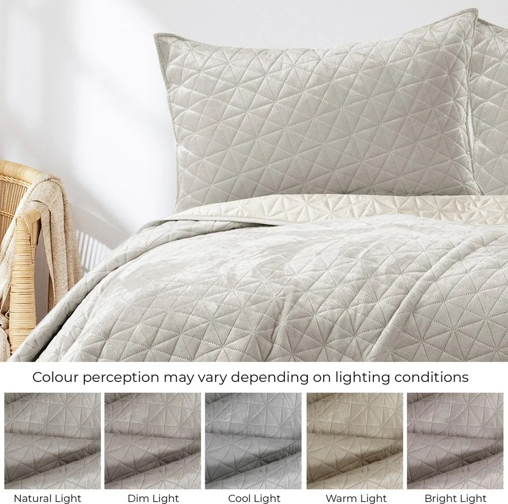 Copriletto greige in velluto con rivestimento trapuntato 220x240 cm Laila – Restilo