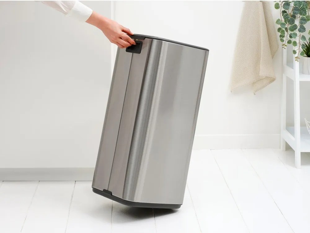 Cestino per la spazzatura color argento opaco in acciaio con pedale 30 l Bo – Brabantia