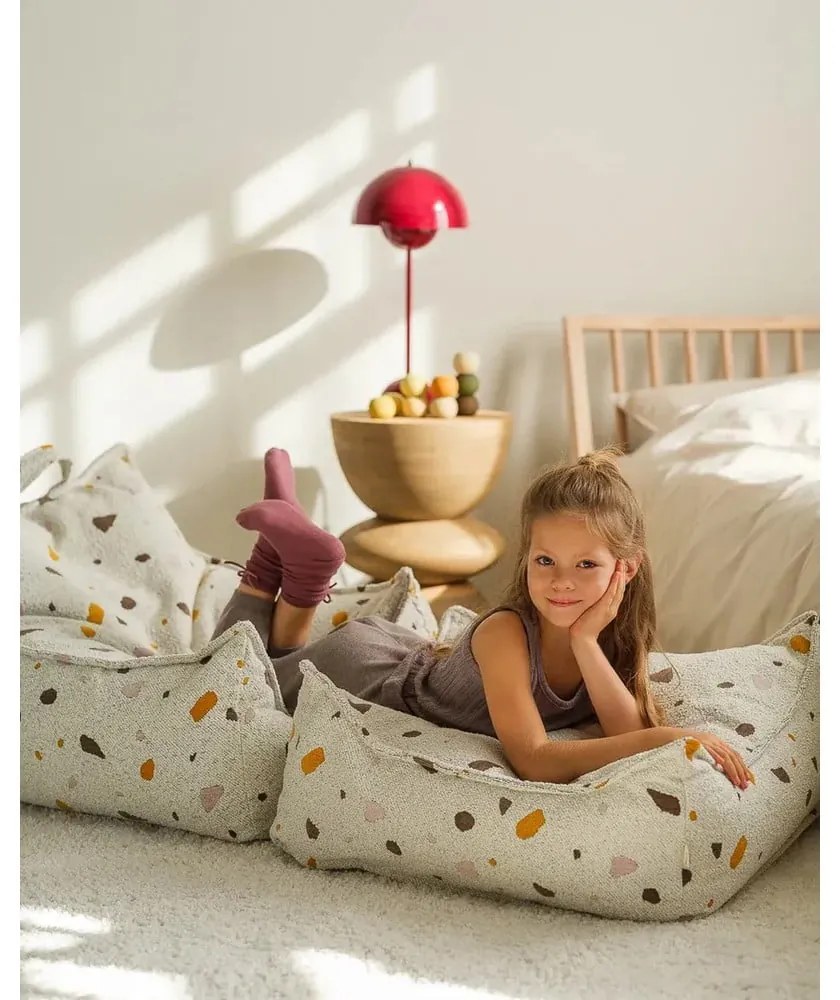 Pouf a sacco per bambini bianco con rivestimento in bouclé e ciniglia Terrazzo Square – Wigiwama