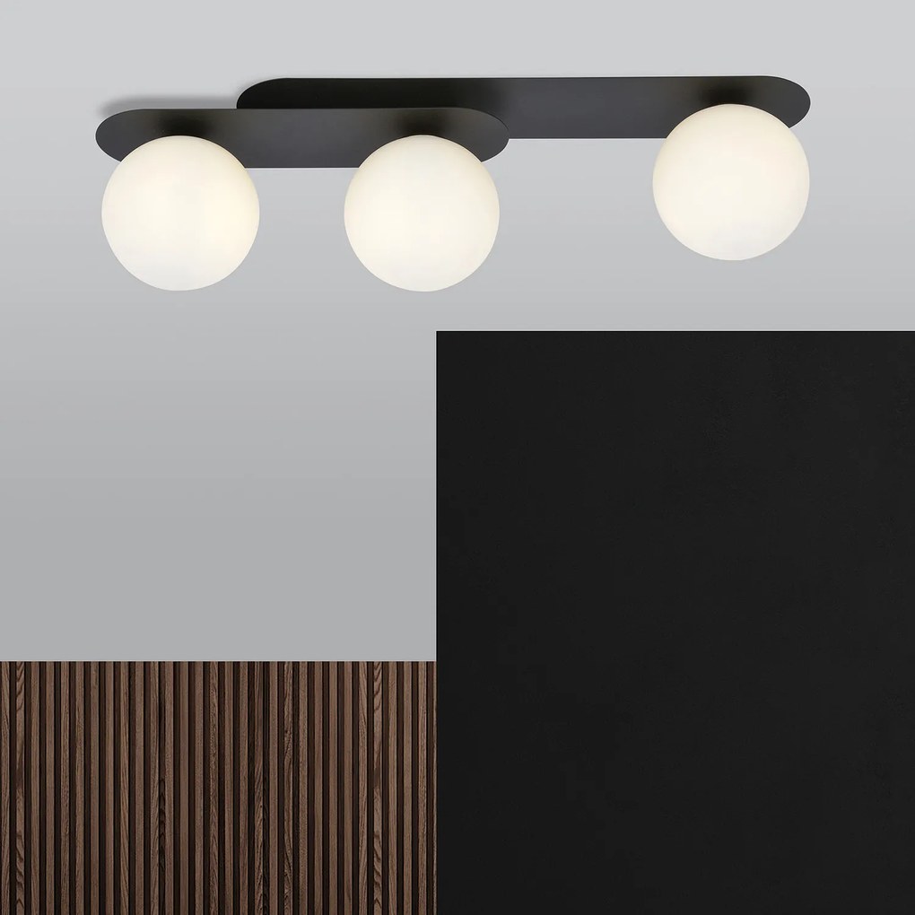 Plafoniera Minimal 3 Luci Teia In Acciaio Nero E Sfere Vetro Opale