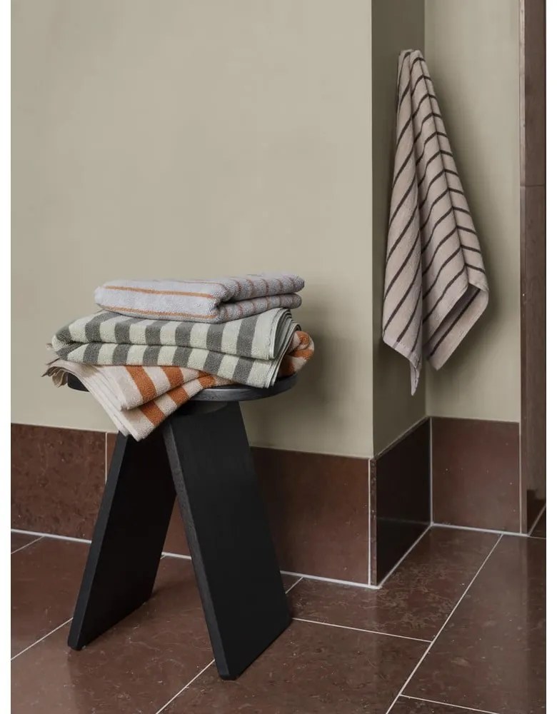 Asciugamano tipo terry verde in cotone organico 50x100 cm Arto – Blomus