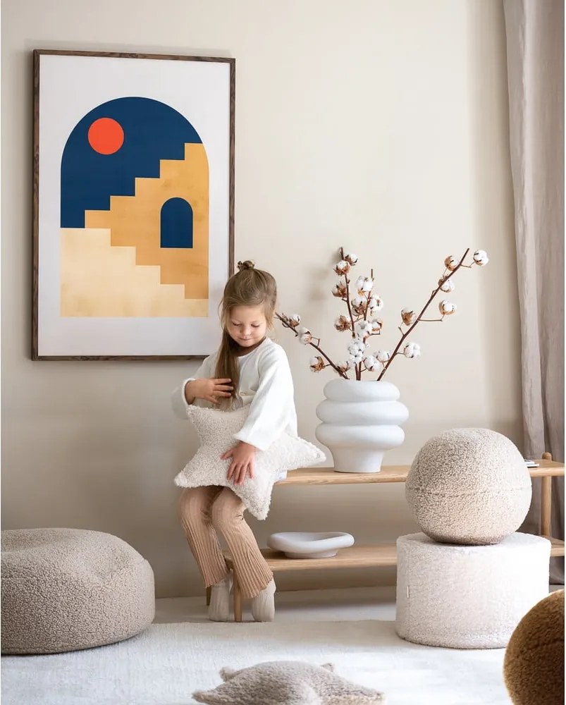 Pouf per bambini color crema con rivestimento in bouclé – Wigiwama