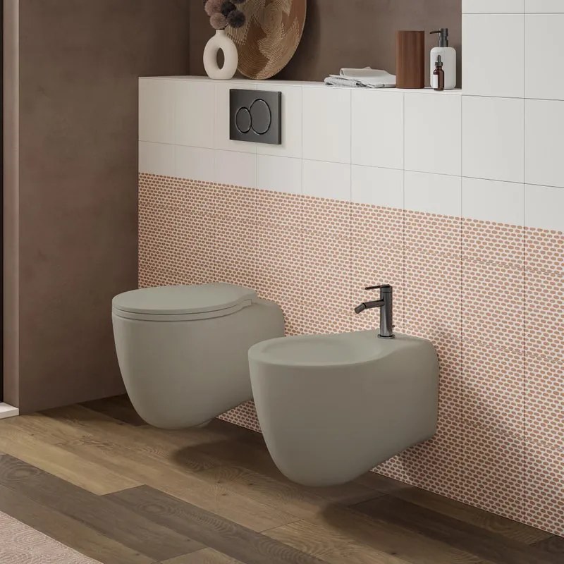 Coppia sanitari scarico a parete Ergo tortora WC: P 51 x L 36.5 x H 42 cm, bidet: P 51 x L 36.5 x H 36 cm