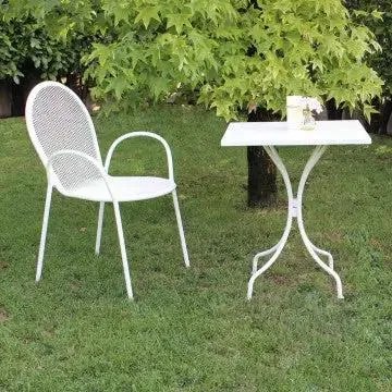 Poltrona Sheffield impilabile in acciaio con braccioli, Bianco