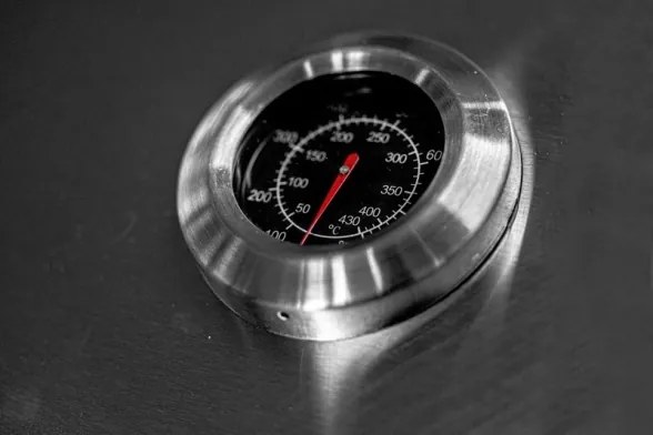 Barbecue a gas in acciaio inox con pietra lavica 4 fuochi e piastra in ghisa Ke Grill