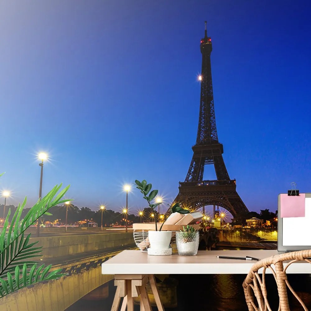 Carta da parati autoadesiva – Torre Eiffel di notte
