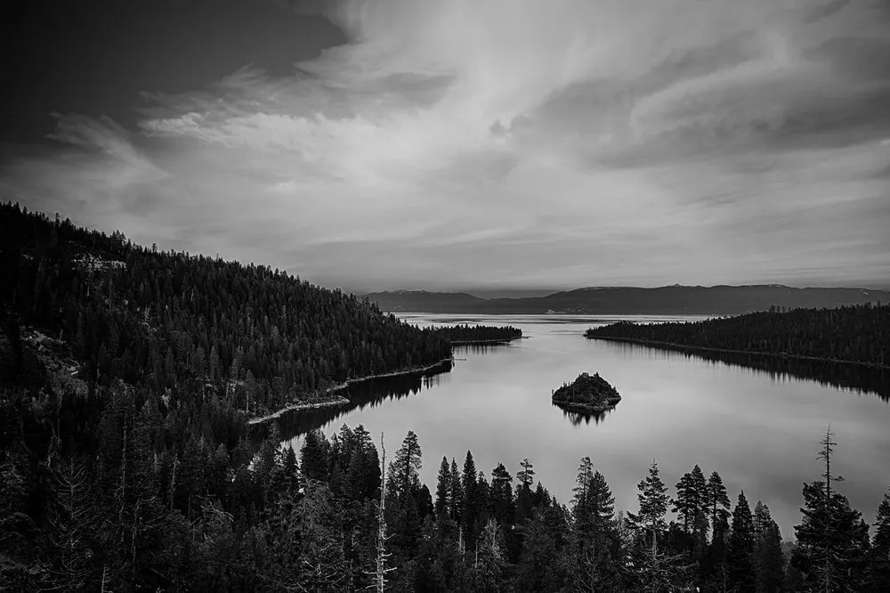 Fotomurale – Sera al lago in bianco e nero