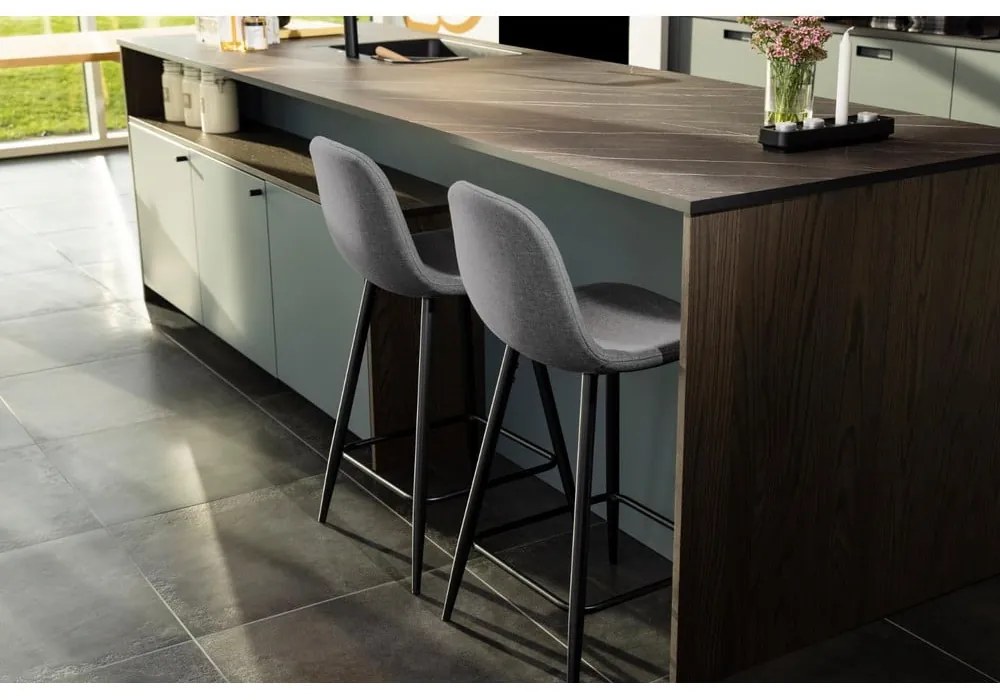 Set di sbagelli da bar grigio chiaro in imbottito 2 pz (altezza della seduta 65 cm) Wilma – Actona