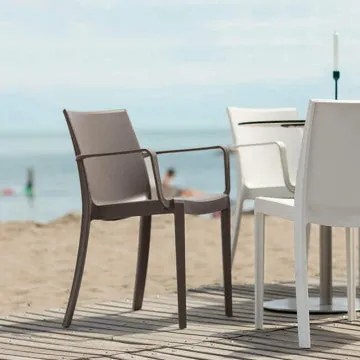 Poltrona in polipropilene Victoria con braccioli - Dimensioni: 55x58x82cm, Bianco