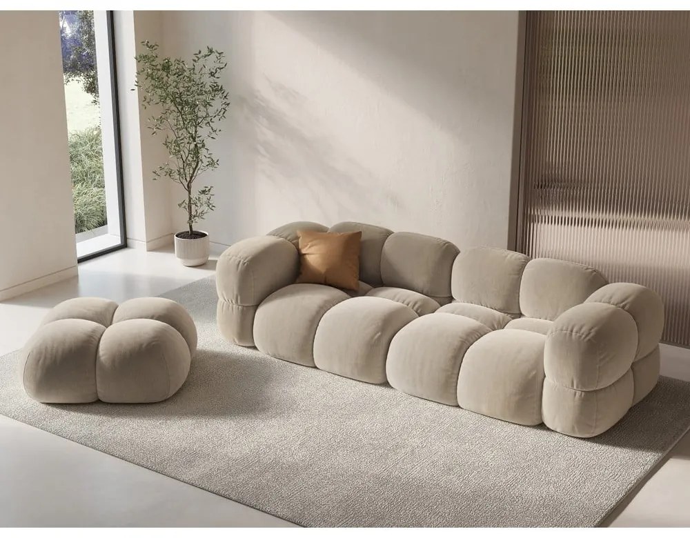 Divano beige con rivestimento in velluto 250 cm Loretto – Cosmopolitan Design