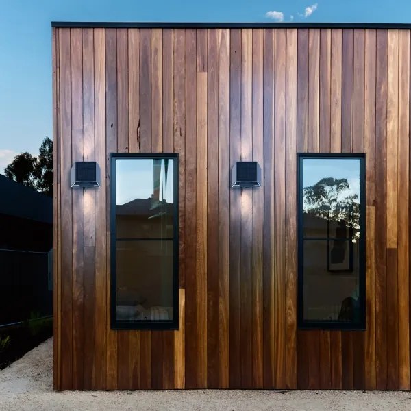 Applique a LED solare WINGS LED/2W/1300 mAh 3,7V 6000K IP54 nero