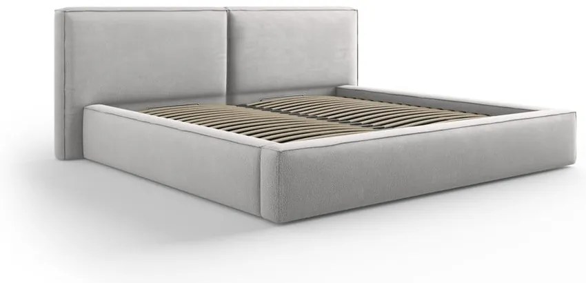 Letto matrimoniale imbottito grigio chiaro con contenitore e rete inclusi 200x200 cm Arendal - Cosmopolitan Design