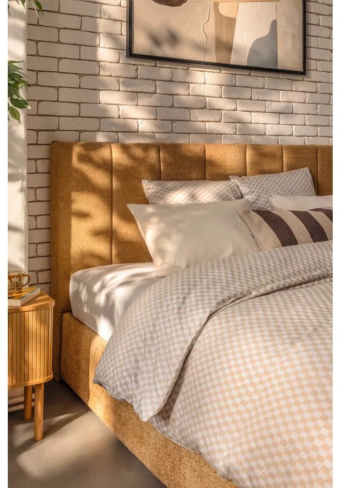 Letto matrimoniale imbottito color senape con contenitore, materasso e rete inclusi 160x200 cm Thessa Bold Line – Bonami Selection