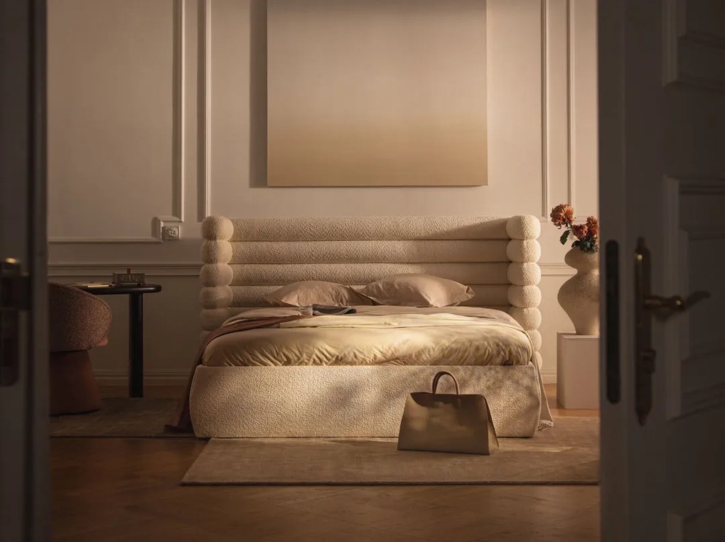 Letto imbottito Mount con contenitore in bouclé Coral - 140x200 cm