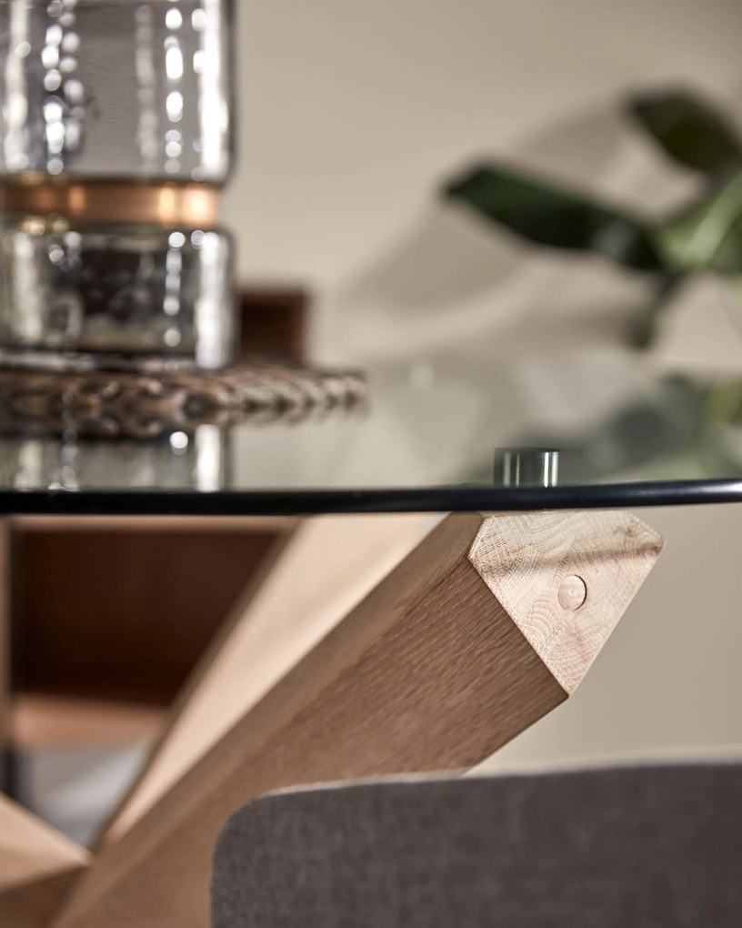 Kave Home - Tavolo rotondo Lotus in vetro e gambe in legno massello di rovere Ã˜ 120 cm