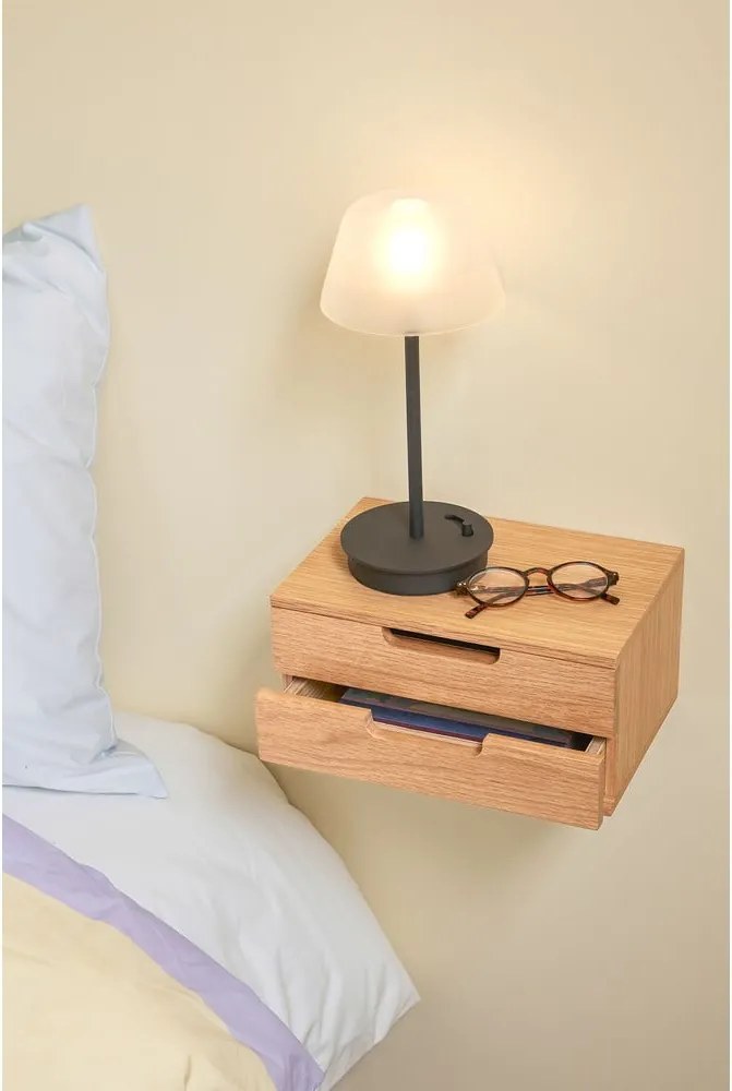 Comodino sospeso con ripiani in legno di quercia in colore naturale AtHand - Hübsch