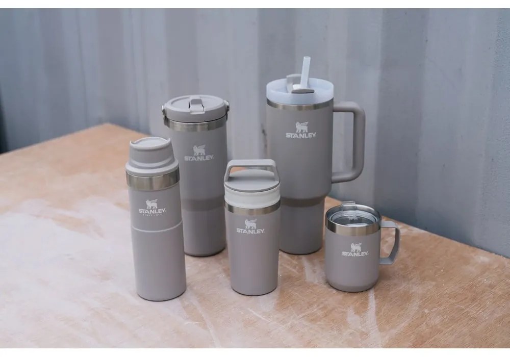 Borraccia termica grigio chiaro in acciaio inox 1,18 l Quencher H2.0 FlowState Tumbler Ash – Stanley