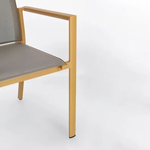 Sedia Da Esterno In Alluminio E Textilene Con Braccioli Konnor Senape Bizzotto