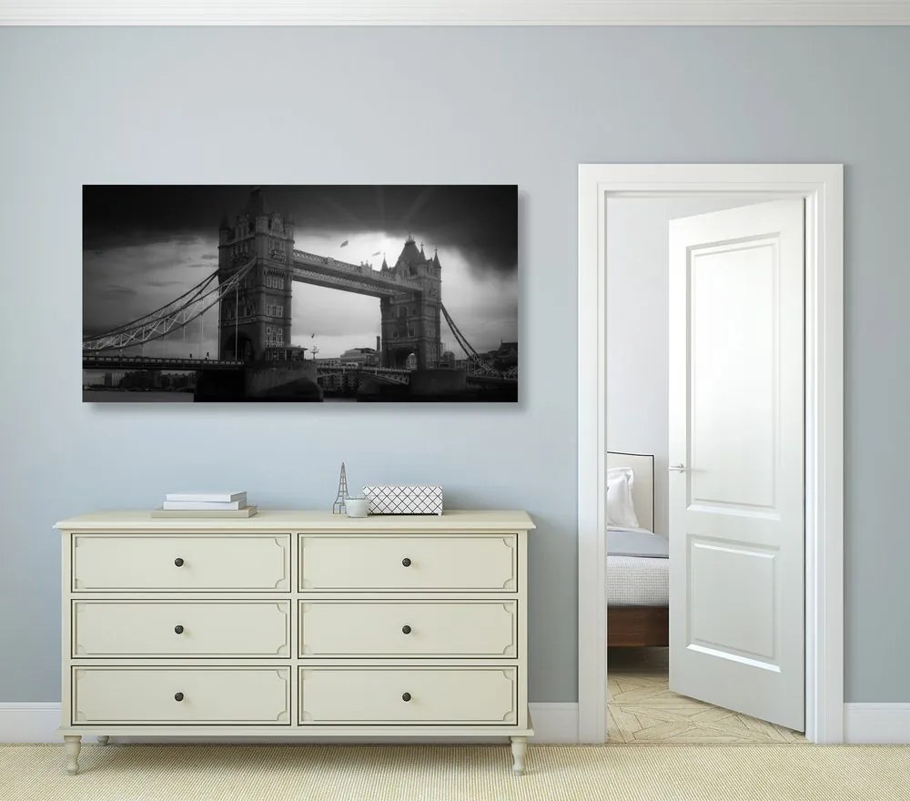 Stampa su tela – Tramonto su Tower Bridge in bianco e nero