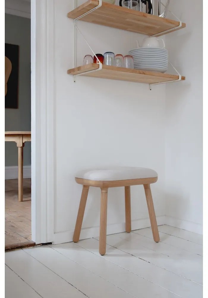 Sgabello bianco/di colore naturale Paff Tall – UMAGE