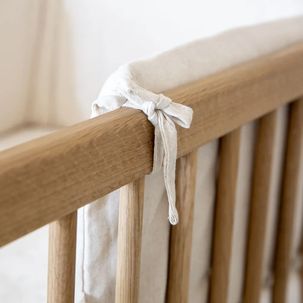 Lettino di colore naturale in rovere massiccio con altezza regolabile 60x120 cm Forrest – Vipack