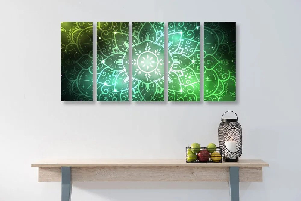 Quadri 5 pezzi – Mandala con sfondo galattico in tonalità di verde