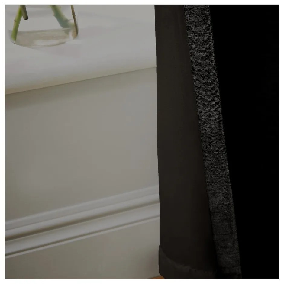 Tende in set termoisolanti nere in ciniglia 2 pz 117x183 cm Selene Luxury Chenille – Hyperion