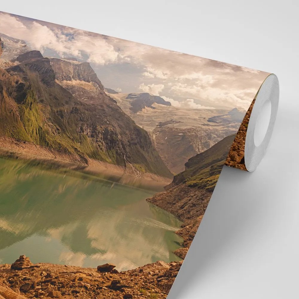 Carta da parati – Lago tra le montagne