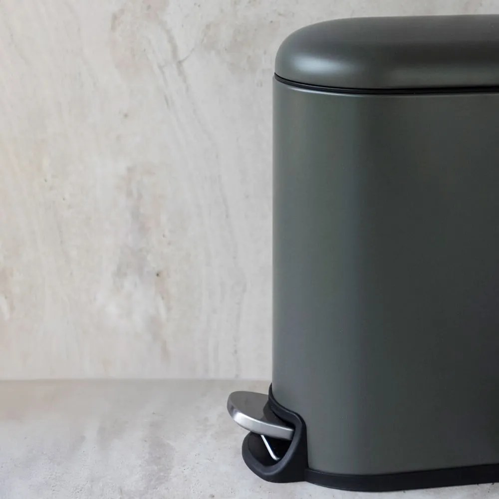 Cestino per la spazzatura verde scuro in metallo con pedale 5 l Mini Walther – Mette Ditmer Denmark