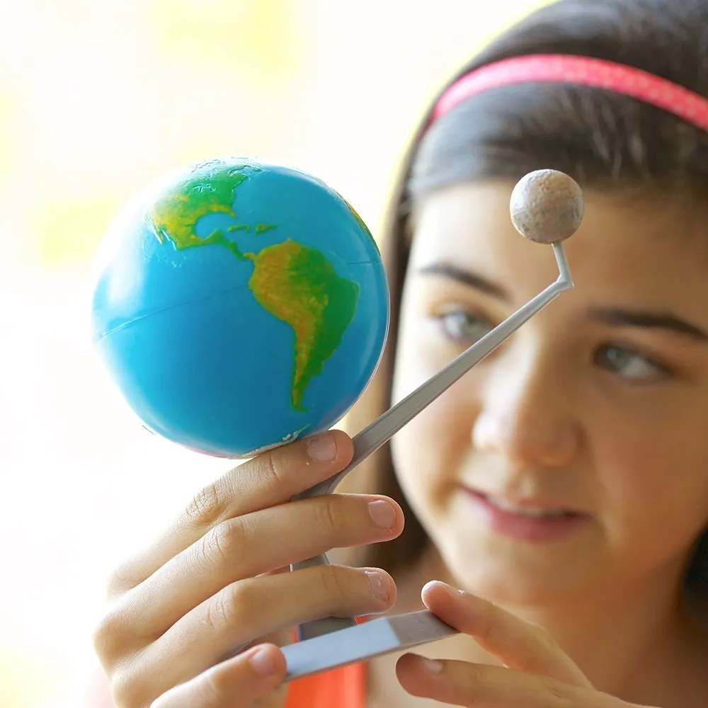 Modello mobile Terra e Luna - fosforescente