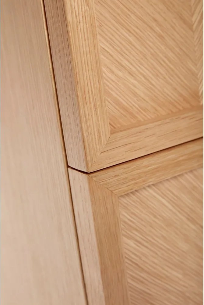 Comodino in legno di quercia naturale con motivo a spina di pesce Herringbone - Hübsch