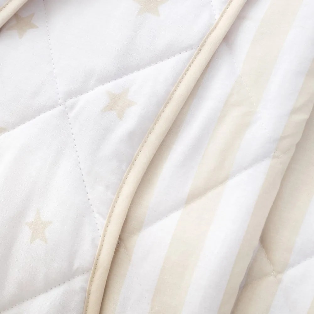 Copriletto per bambini bianco e beige in cotone con rivestimento trapuntato 135x190 cm Mini Star &amp; Stripes – Bianca