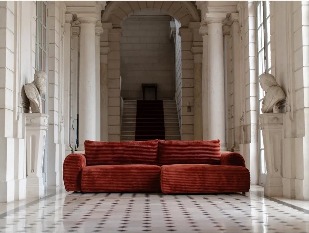 Divano angolare color mattone allungabile (con penisola a destra) con rivestimento in velluto a coste Lucien – Bobochic Paris