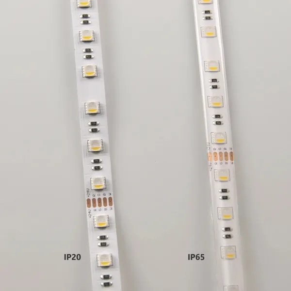 Striscia LED RGBW dimmerabile 3m LED/22W/24/230V con telecomando