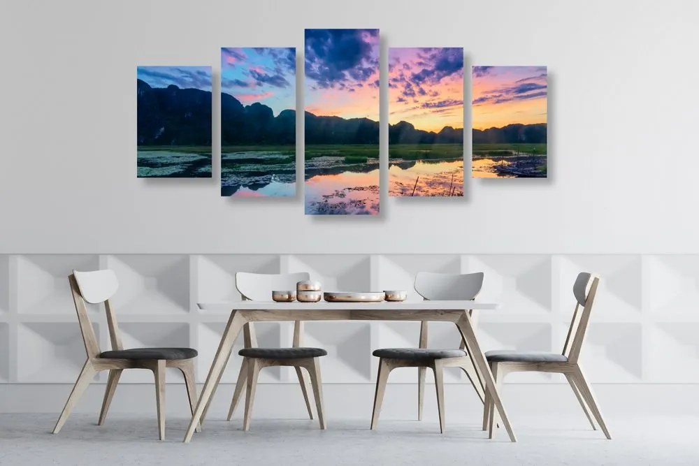 Quadri 5 pezzi – Tramonto romantico in montagna