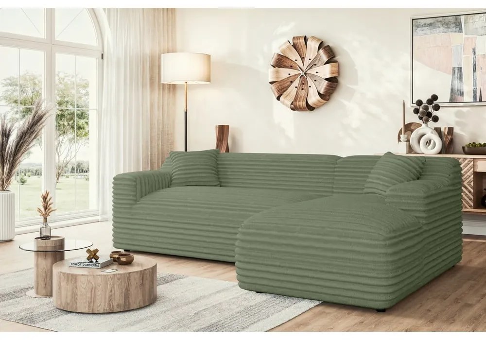 Divano angolare verde (con penisola a destra e chaise lounge) rivestito in velluto a coste Martin – Ropez