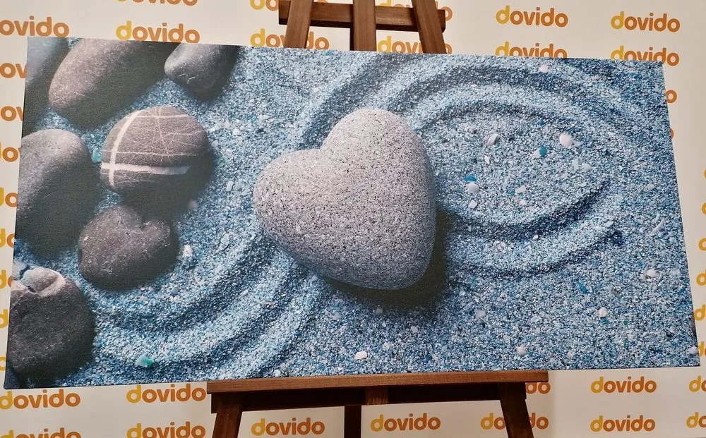 Quadro su tela – Cuore di pietra su sfondo sabbioso