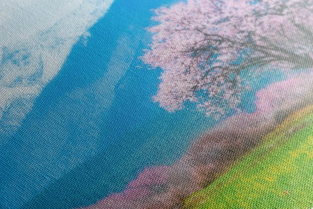 Quadro su tela – Albero magico tra le montagne