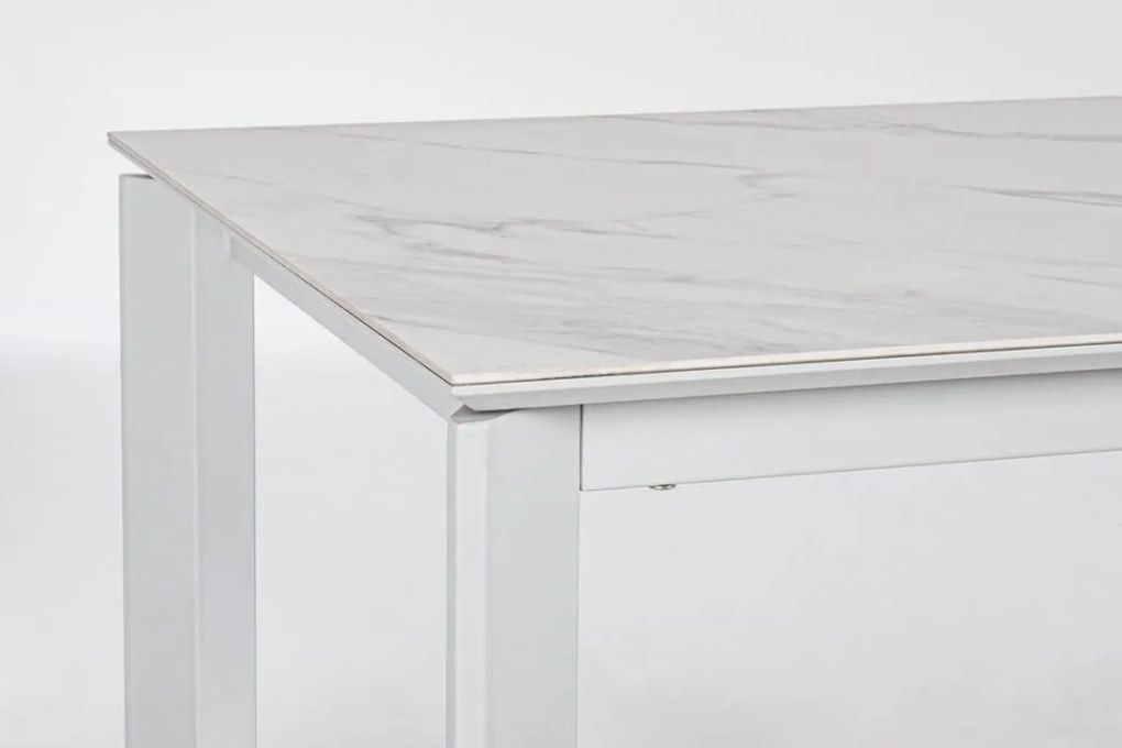 Tavolo BRIVA in acciaio grigio chiaro e piano in ceramica effetto marmo, allungabile 160&#215;90 cm &#8211; 220&#215;90 cm